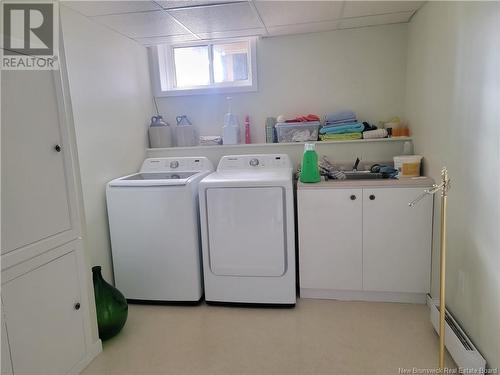 275 Notre Dame, Bathurst, NB - Indoor Photo Showing Laundry Room