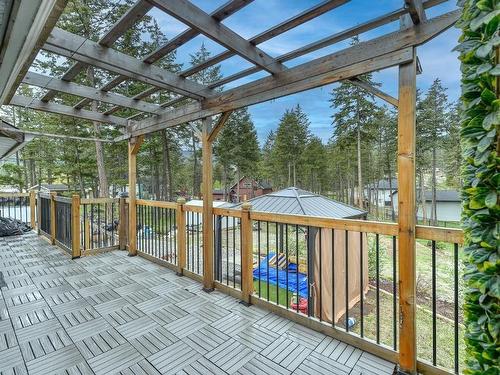 7246 Dunwaters Drive, Kelowna, BC - Outdoor With Exterior