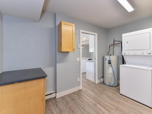 7246 Dunwaters Drive, Kelowna, BC - Indoor Photo Showing Laundry Room