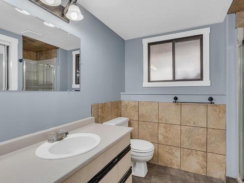3331 Gates Court, West Kelowna, BC - Indoor Photo Showing Bathroom