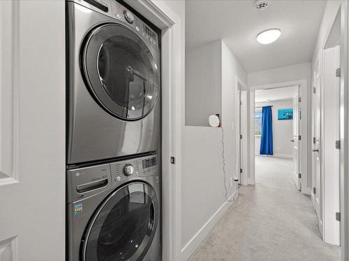 3729 Inverness Road, West Kelowna, BC - Indoor Photo Showing Laundry Room