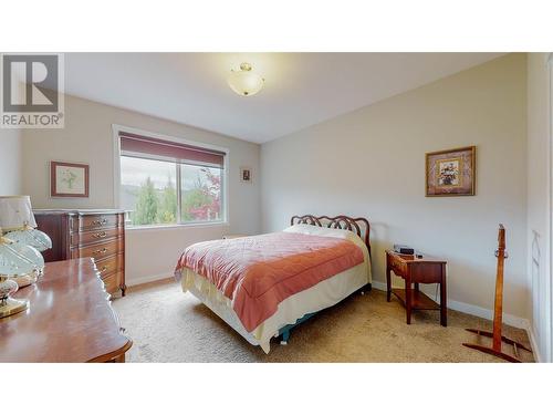 2130 Lawrence Avenue, Penticton, BC - Indoor Photo Showing Bedroom