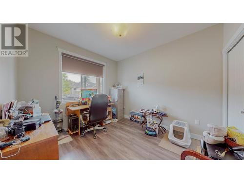 2130 Lawrence Avenue, Penticton, BC - Indoor Photo Showing Other Room