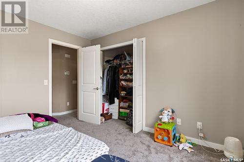 81 5043 James Hill Road, Regina, SK - Indoor Photo Showing Bedroom