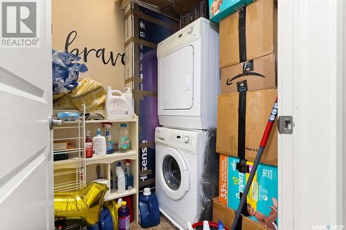 81 5043 James Hill Road, Regina, SK - Indoor Photo Showing Laundry Room
