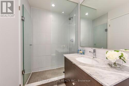 2409 - 170 Fort York Boulevard, Toronto, ON - Indoor Photo Showing Bathroom