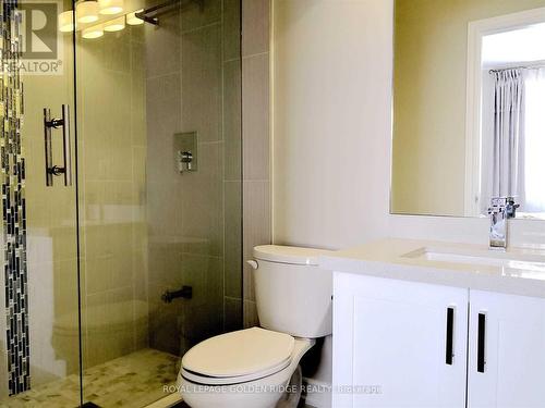 166 Leitchcroft Crescent, Markham, ON - Indoor Photo Showing Bathroom
