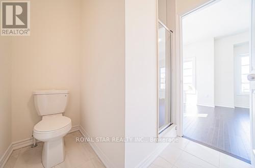 72 Weslock Crescent, Aurora, ON - Indoor Photo Showing Bathroom