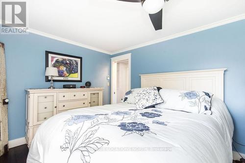 1 Erie Street, Clearview, ON - Indoor Photo Showing Bedroom