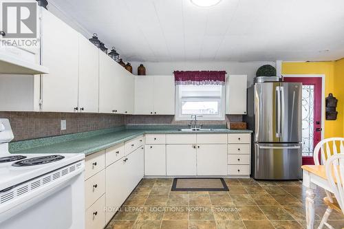 1 Erie Street, Clearview, ON - Indoor Photo Showing Kitchen With Double Sink