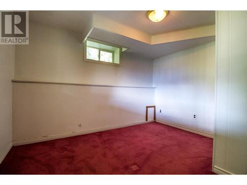 129 Maple Street, Revelstoke, BC - Indoor Photo Showing Other Room