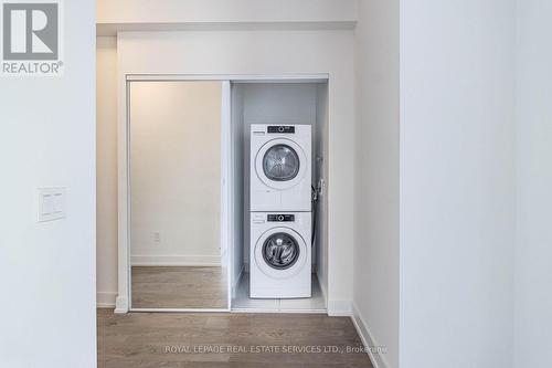 3326 - 9 Mabelle Avenue, Toronto, ON - Indoor Photo Showing Laundry Room