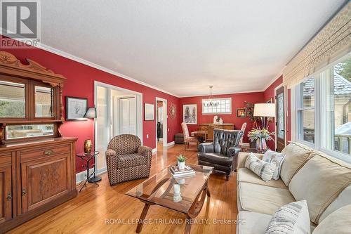 17 Croxton Road W, London, ON - Indoor Photo Showing Living Room