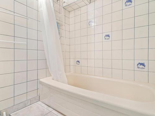 Bathroom - 50 Rue De Touraine, Dollard-Des-Ormeaux, QC 