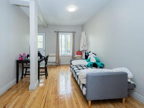 Living room - 6346  - 6348A Av. Coolbrook, Montréal (Côte-Des-Neiges/Notre-Dame-De-Grâce), QC - Indoor Photo Showing Bedroom