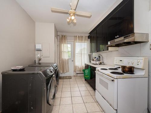 Kitchen - 6346  - 6348A Av. Coolbrook, Montréal (Côte-Des-Neiges/Notre-Dame-De-Grâce), QC - Indoor Photo Showing Laundry Room