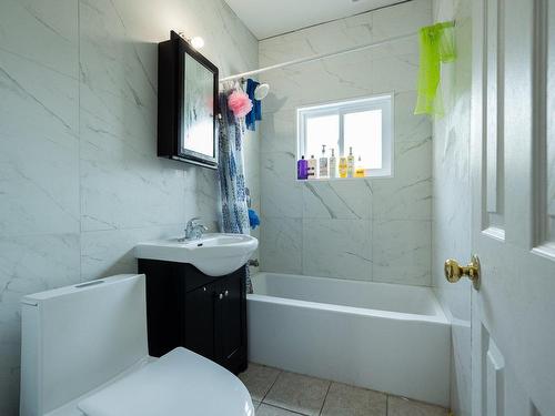 Bathroom - 6346  - 6348A Av. Coolbrook, Montréal (Côte-Des-Neiges/Notre-Dame-De-Grâce), QC - Indoor Photo Showing Bathroom