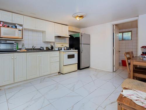 Kitchen - 6346  - 6348A Av. Coolbrook, Montréal (Côte-Des-Neiges/Notre-Dame-De-Grâce), QC - Indoor Photo Showing Kitchen