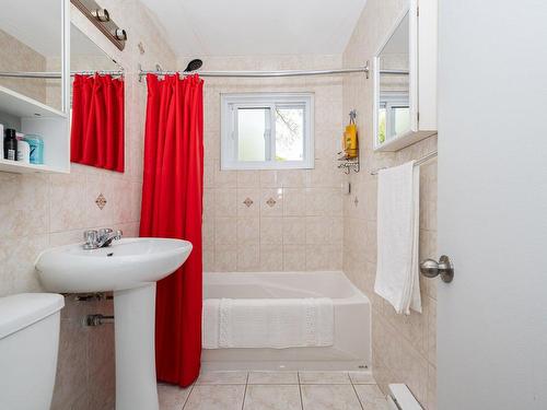 Bathroom - 6346  - 6348A Av. Coolbrook, Montréal (Côte-Des-Neiges/Notre-Dame-De-Grâce), QC - Indoor Photo Showing Bathroom