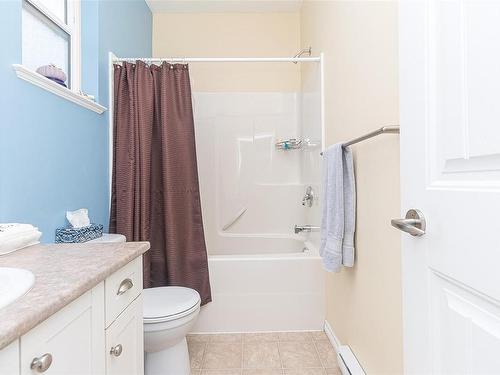 992 Wild Pond Lane, Langford, BC - Indoor Photo Showing Bathroom