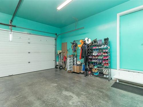 3363 Ravenwood Rd, Colwood, BC - Indoor Photo Showing Garage