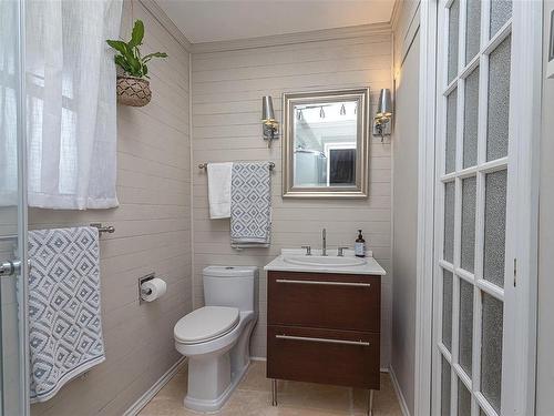 3340 Betula Pl, Colwood, BC - Indoor Photo Showing Bathroom