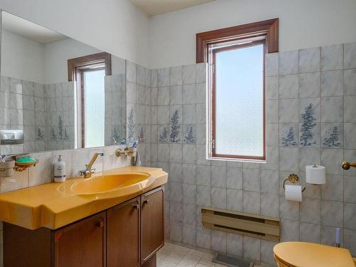 10511 Asher Rd, Port Alberni, BC - Indoor Photo Showing Bathroom