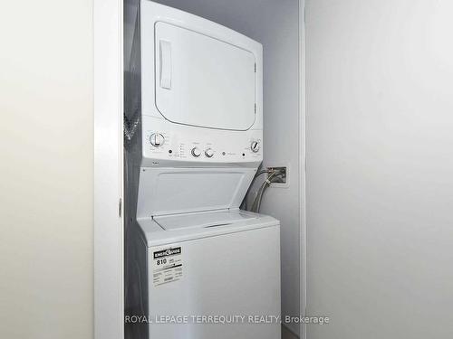 2109-2221 Yonge St, Toronto, ON - Indoor Photo Showing Laundry Room