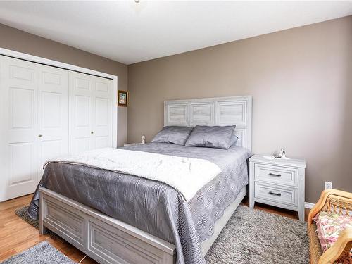 1485 10Th St East, Courtenay, BC - Indoor Photo Showing Bedroom