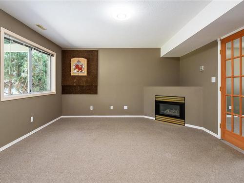 1485 10Th St East, Courtenay, BC - Indoor With Fireplace