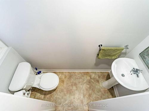 3043 Drumloch Ave, Oakville, ON - Indoor Photo Showing Bathroom