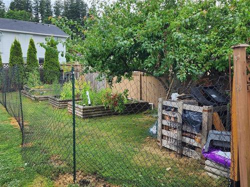 555 Jasmine Cres, Campbell River, BC - Outdoor With Deck Patio Veranda With Backyard