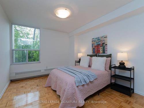 R1-4-60 Pavane Linkway, Toronto, ON - Indoor Photo Showing Bedroom