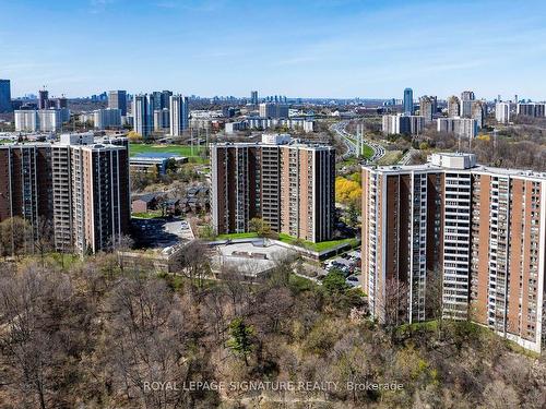 R1-4-60 Pavane Linkway, Toronto, ON - Outdoor With View
