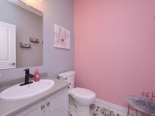 63 Summerhill Dr, New Tecumseth, ON - Indoor Photo Showing Bathroom