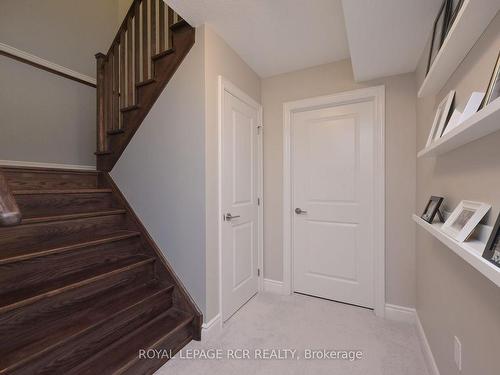 63 Summerhill Dr, New Tecumseth, ON - Indoor Photo Showing Other Room