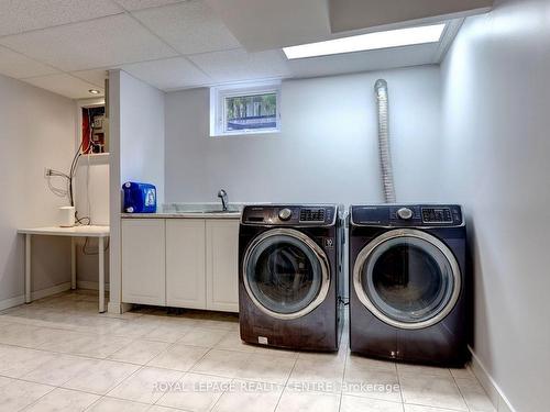450 Abington Ave, Mississauga, ON - Indoor Photo Showing Laundry Room