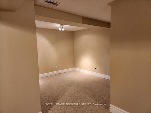 4017 Jarvis Cres, Burlington, ON - Indoor Photo Showing Other Room