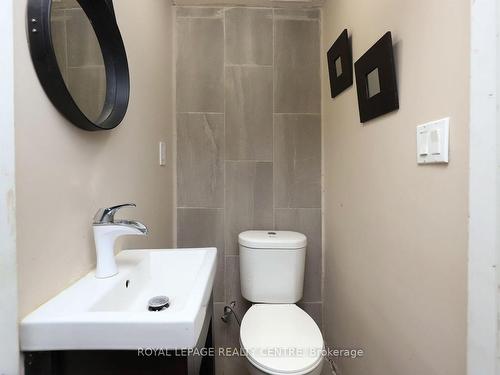 1 Gloucester Pl, Brampton, ON - Indoor Photo Showing Bathroom