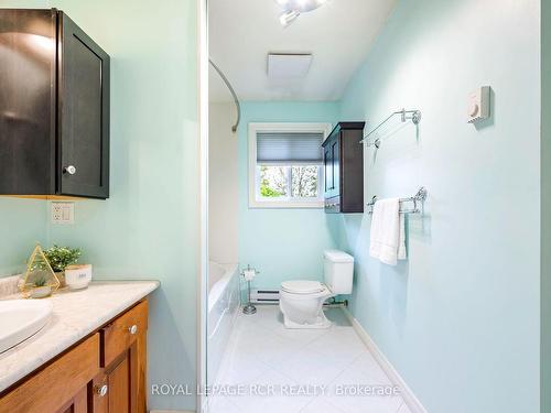 433409 4Th Line, Amaranth, ON - Indoor Photo Showing Bathroom