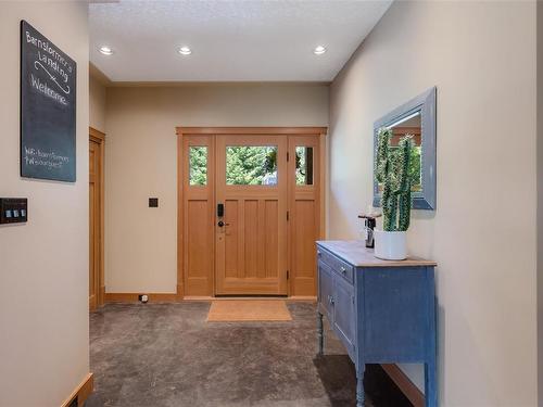2647 Courtney Way, Shawnigan Lake, BC - Indoor Photo Showing Other Room