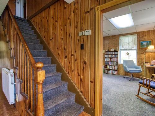 Staircase - 307 Ch. Ridge, Hinchinbrooke, QC - Indoor Photo Showing Other Room