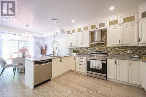 740 Cedar Bend Drive, Waterloo, ON - Indoor Photo Showing Kitchen With Upgraded Kitchen