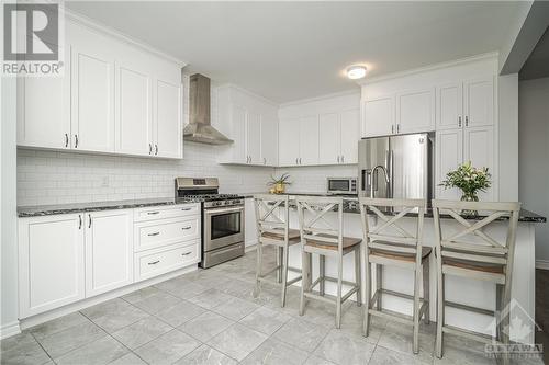 927 Nokomis Place, Ottawa, ON - Indoor Photo Showing Kitchen With Upgraded Kitchen