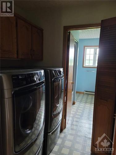 760 Aurele Road, Casselman, ON - Indoor Photo Showing Laundry Room