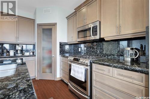 7510 Lilac Place, Regina, SK - Indoor Photo Showing Kitchen With Upgraded Kitchen