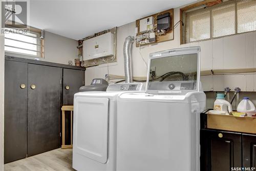 7 Angus Crescent, Regina, SK - Indoor Photo Showing Laundry Room