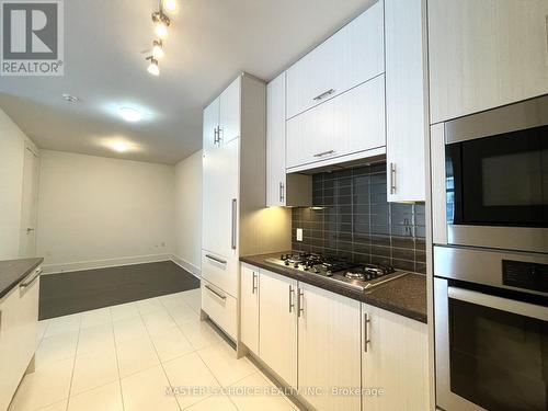 1016 - 29 Queens Quay E, Toronto, ON - Indoor Photo Showing Kitchen With Upgraded Kitchen