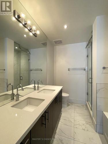 1016 - 29 Queens Quay E, Toronto, ON - Indoor Photo Showing Bathroom