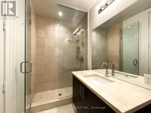 1016 - 29 Queens Quay E, Toronto, ON - Indoor Photo Showing Bathroom